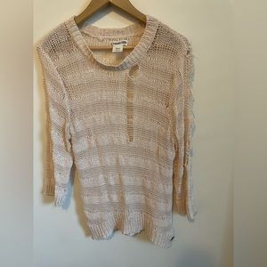 Hang ten 🦶 open knit sweater